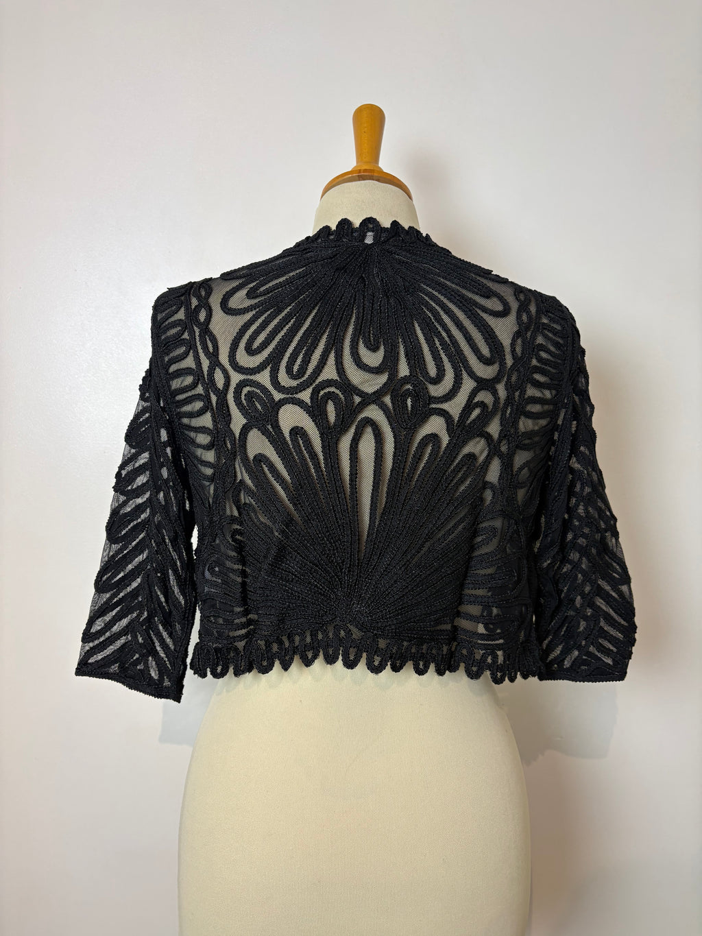 Black mesh cornelli-patterned bolero