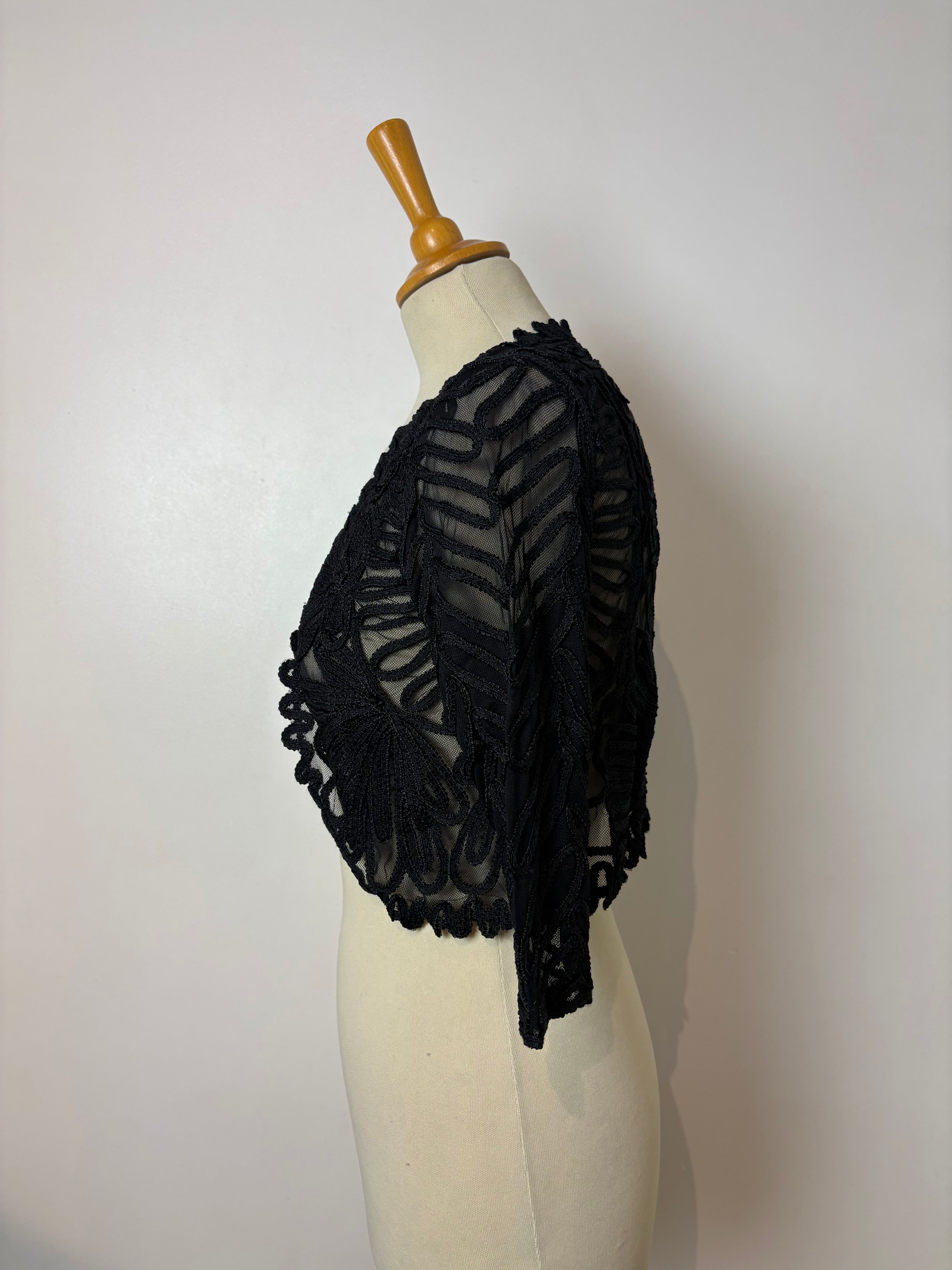 Black mesh cornelli-patterned bolero