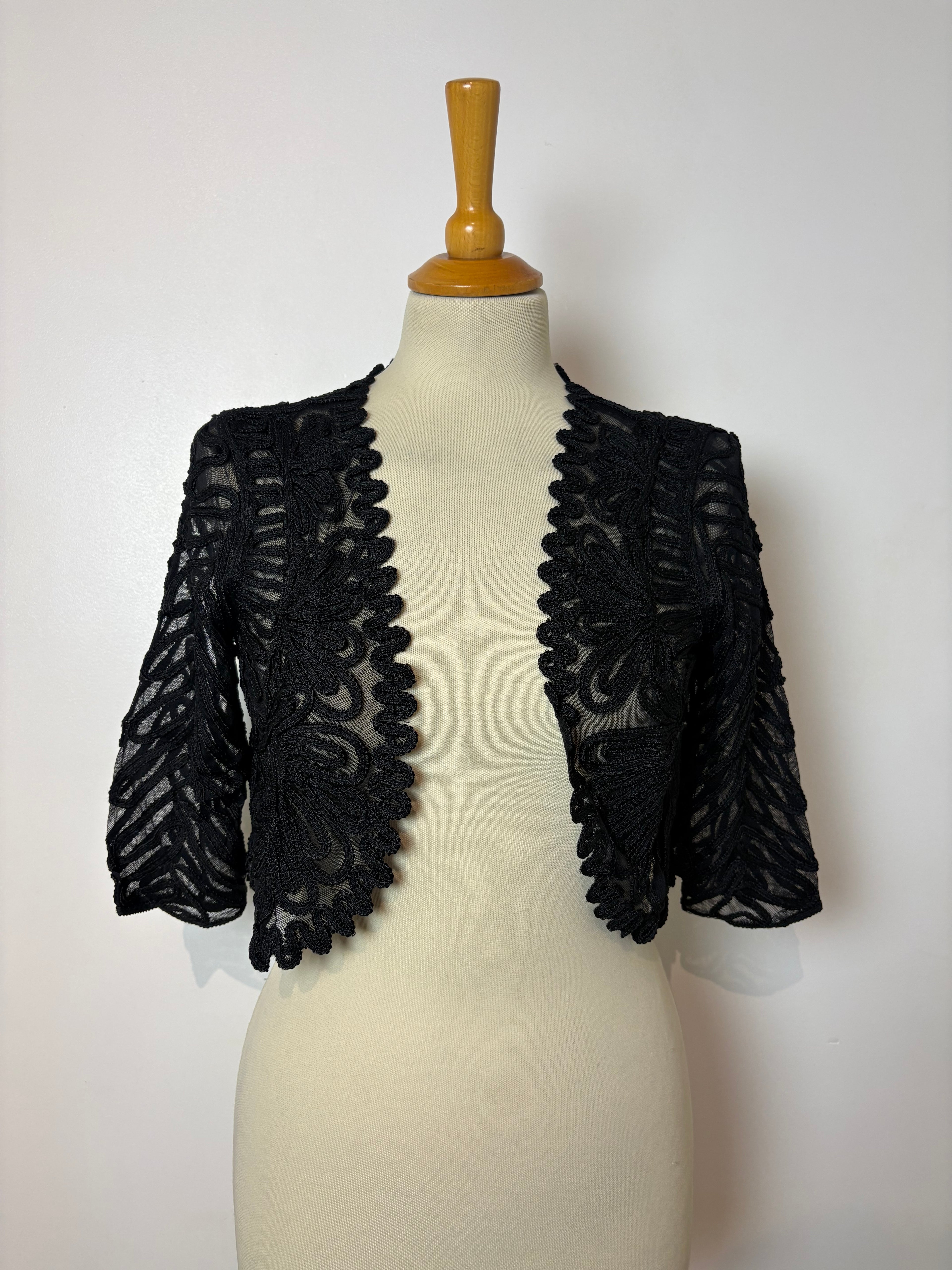 Black mesh cornelli-patterned bolero