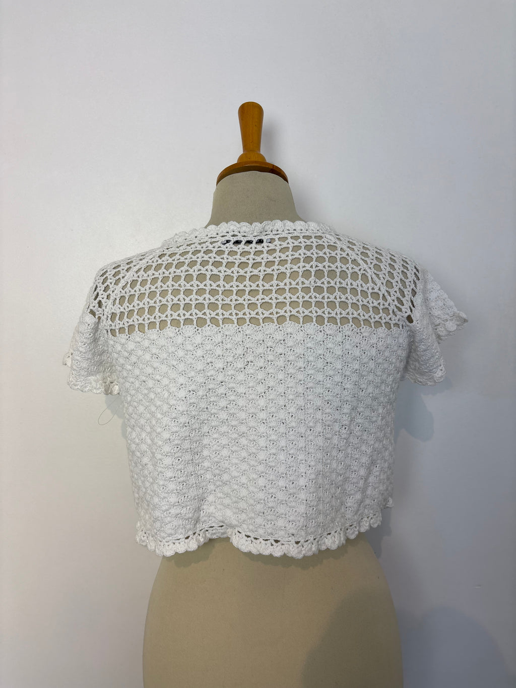 Handmade sparky white crochet flower-pattern bolero